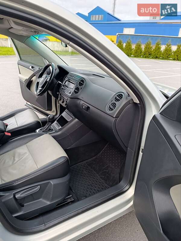 Внедорожник / Кроссовер Volkswagen Tiguan 2012 в Хмельнике