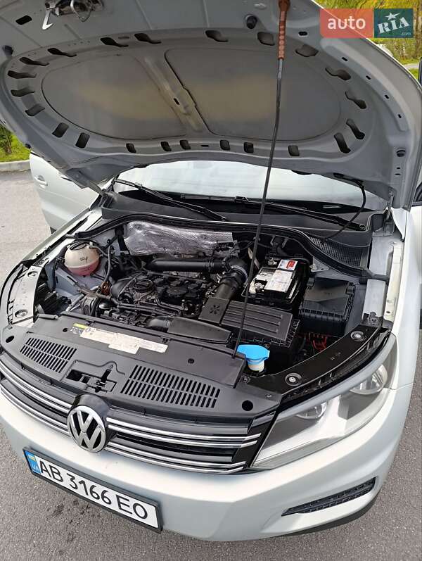 Внедорожник / Кроссовер Volkswagen Tiguan 2012 в Хмельнике