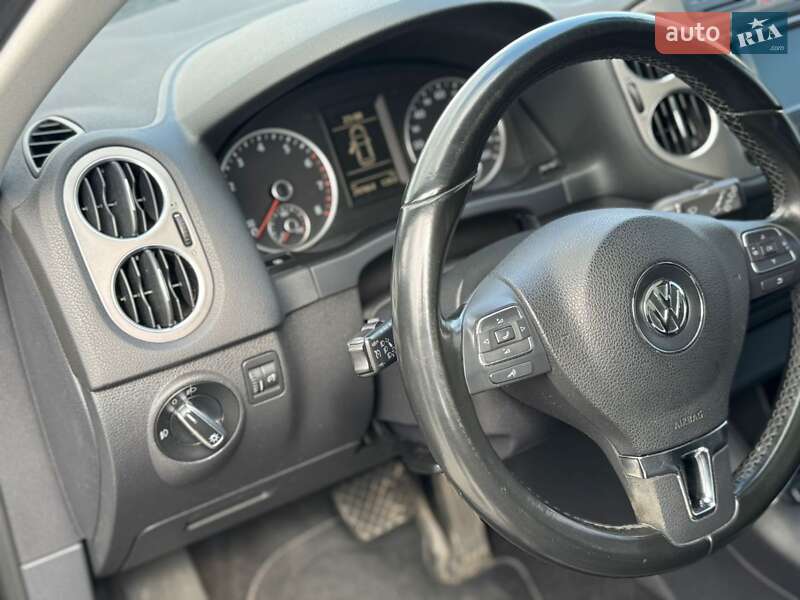 Внедорожник / Кроссовер Volkswagen Tiguan 2011 в Луцке фото 15 Внедорожник / Кроссовер Volkswagen Tiguan 2011 в Луцке