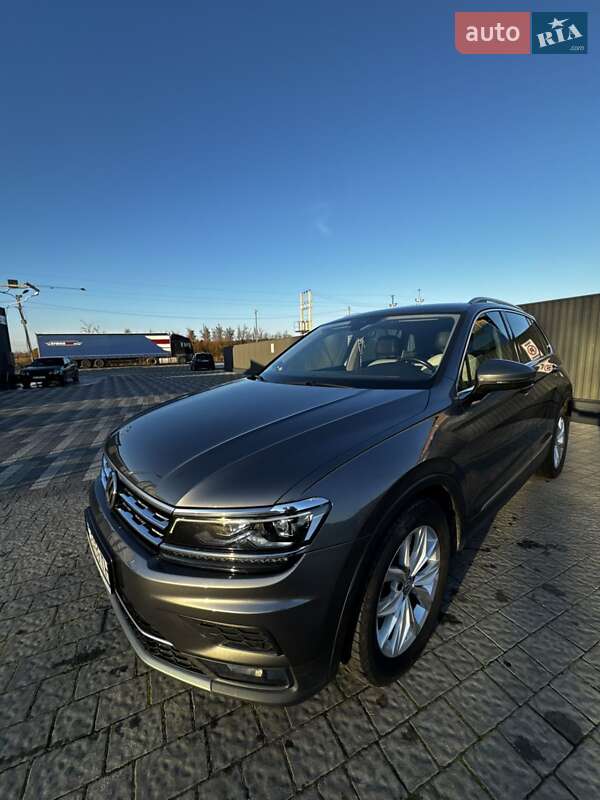 Внедорожник / Кроссовер Volkswagen Tiguan 2019 в Львове