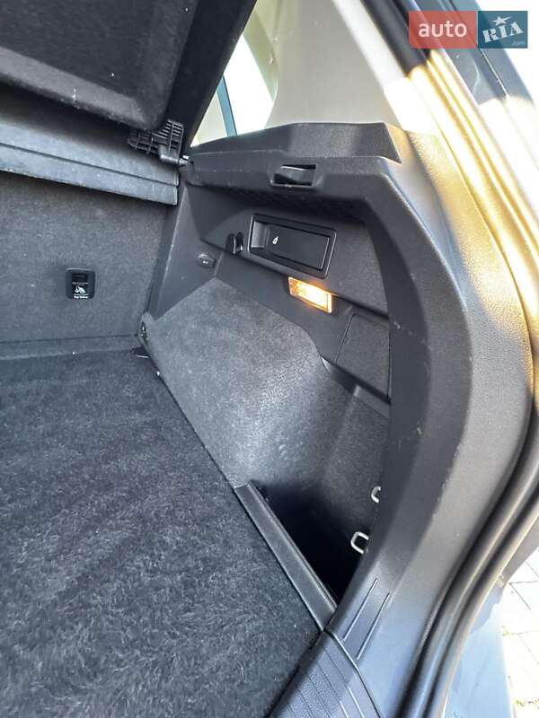 Внедорожник / Кроссовер Volkswagen Tiguan 2019 в Львове