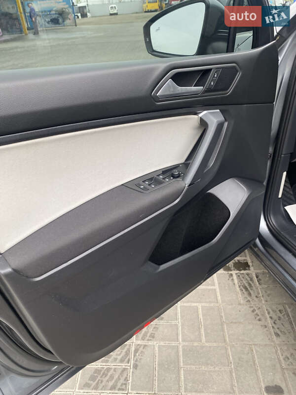 Внедорожник / Кроссовер Volkswagen Tiguan 2019 в Запорожье