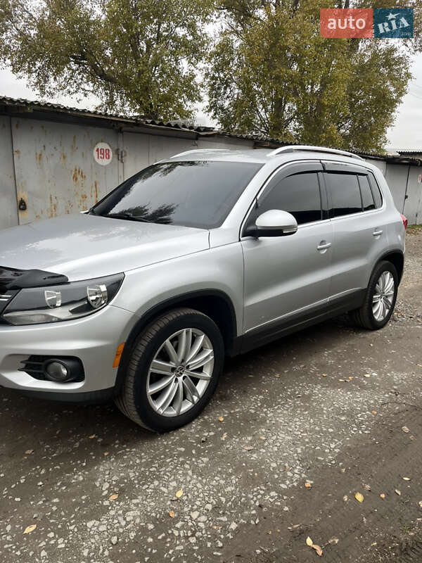 Внедорожник / Кроссовер Volkswagen Tiguan 2012 в Харькове