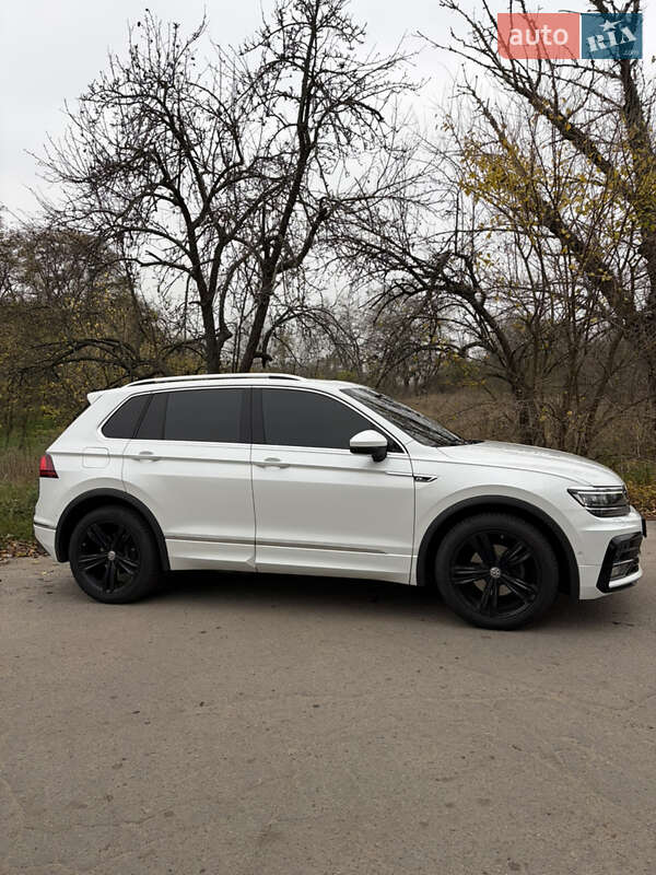 Внедорожник / Кроссовер Volkswagen Tiguan 2017 в Кременчуге