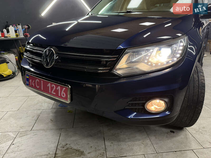 Внедорожник / Кроссовер Volkswagen Tiguan 2015 в Бориславе