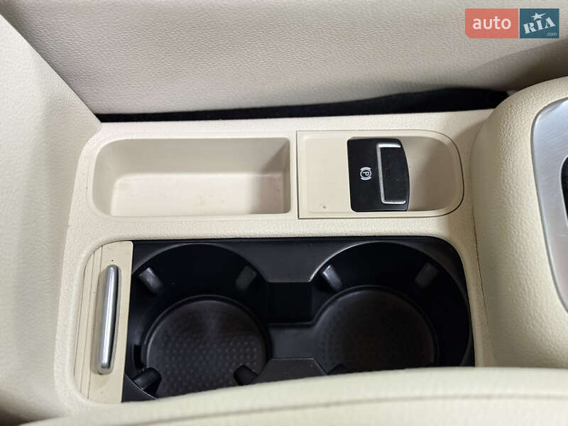 Внедорожник / Кроссовер Volkswagen Tiguan 2015 в Бориславе