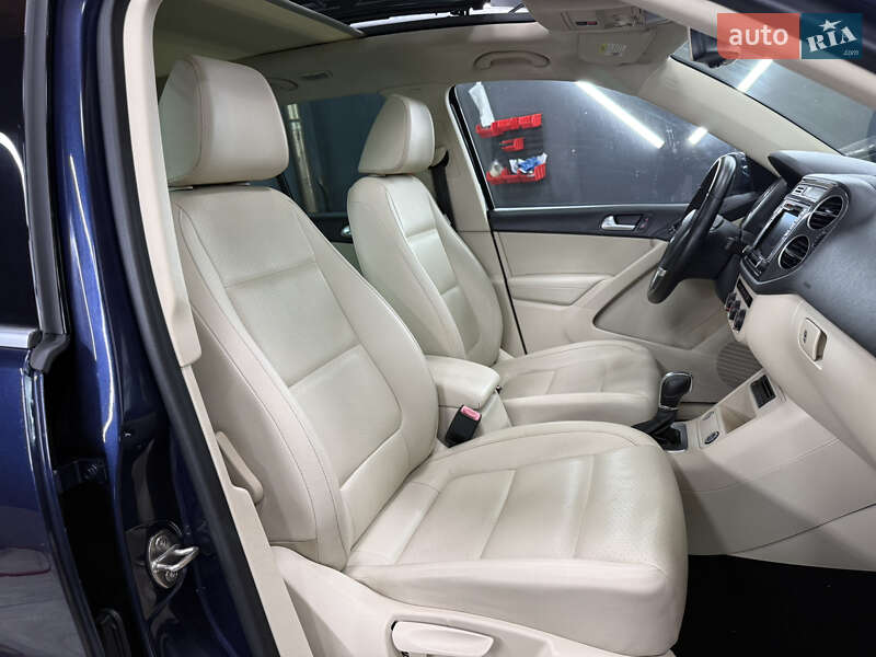 Внедорожник / Кроссовер Volkswagen Tiguan 2015 в Бориславе