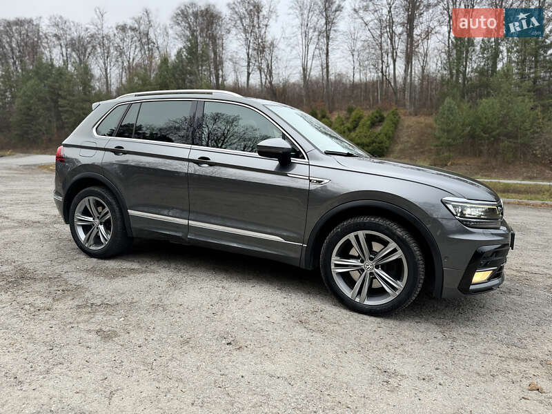 Внедорожник / Кроссовер Volkswagen Tiguan 2017 в Бережанах