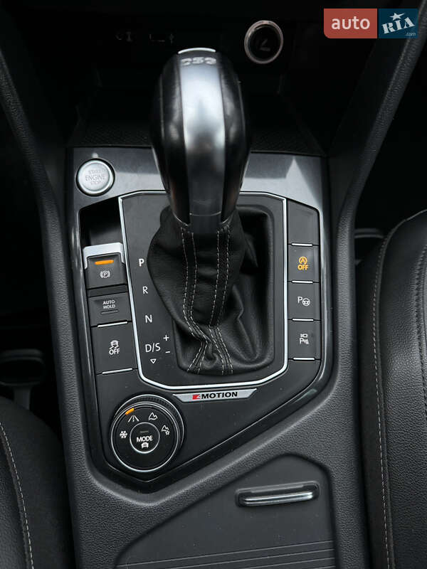 Внедорожник / Кроссовер Volkswagen Tiguan 2017 в Бережанах