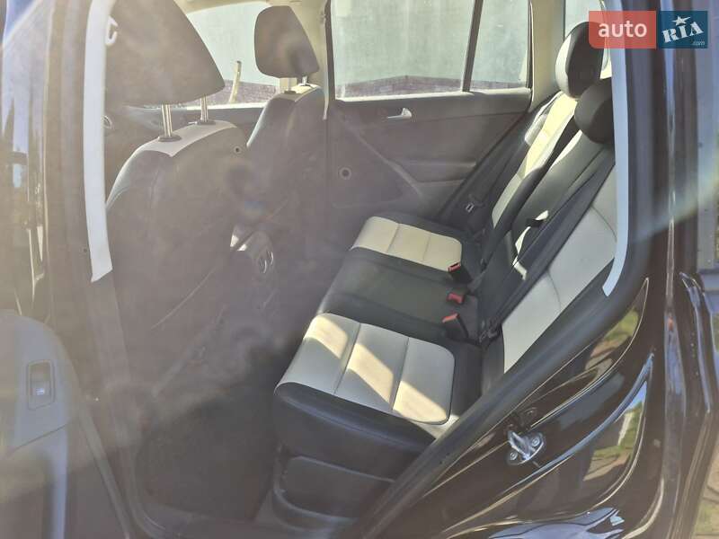 Внедорожник / Кроссовер Volkswagen Tiguan 2016 в Снятине