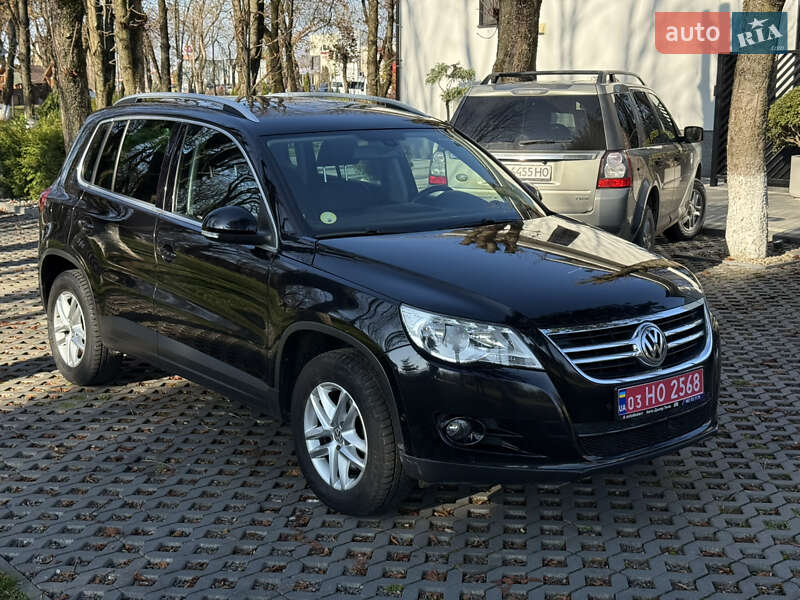 Внедорожник / Кроссовер Volkswagen Tiguan 2011 в Тячеве