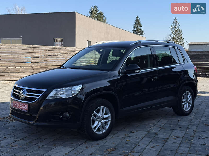 Внедорожник / Кроссовер Volkswagen Tiguan 2011 в Тячеве