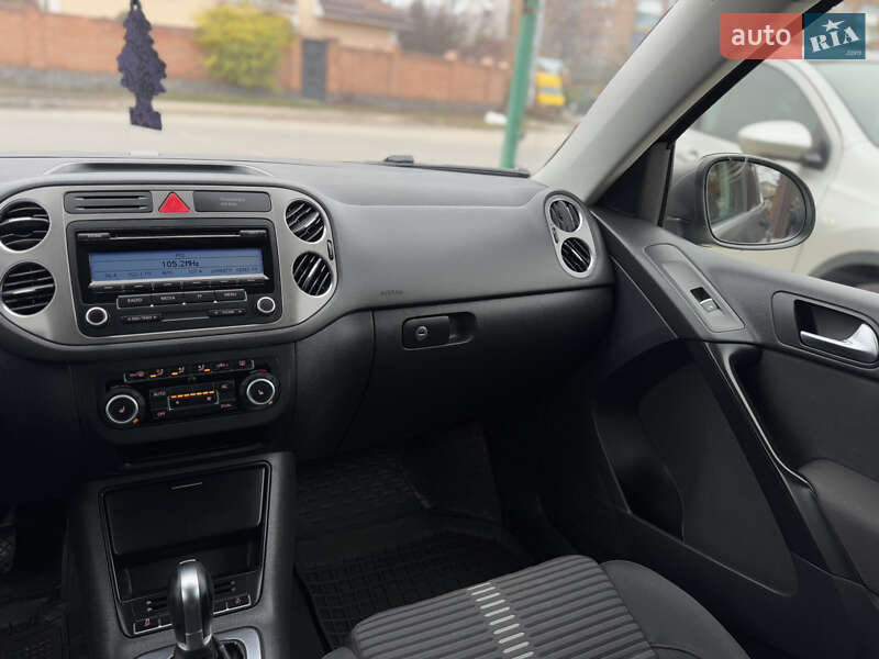 Позашляховик / Кросовер Volkswagen Tiguan 2010 в Бердичеві