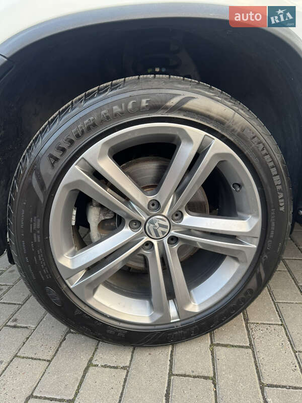 Позашляховик / Кросовер Volkswagen Tiguan 2017 в Володимирі