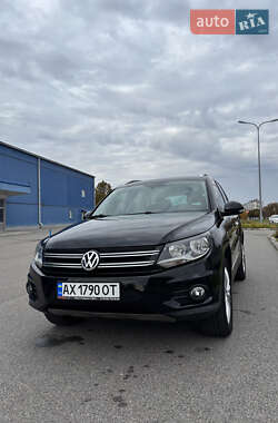 Позашляховик / Кросовер Volkswagen Tiguan 2012 в Харкові