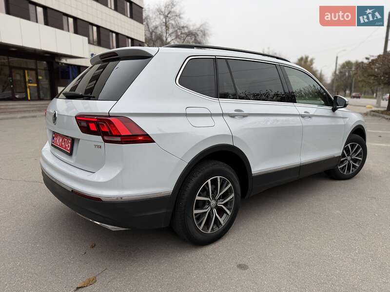 Внедорожник / Кроссовер Volkswagen Tiguan 2018 в Днепре