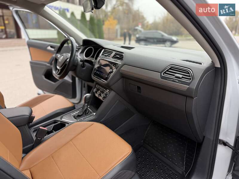 Внедорожник / Кроссовер Volkswagen Tiguan 2018 в Днепре