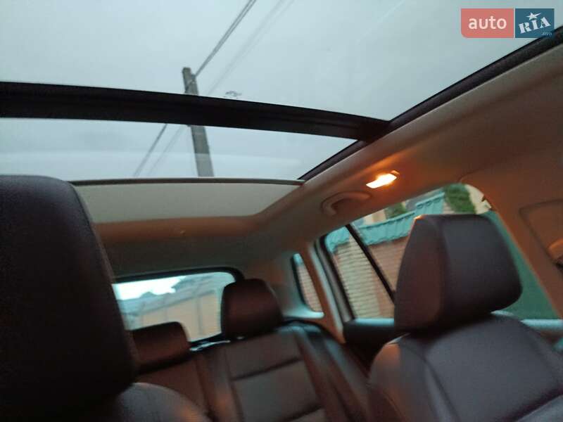 Внедорожник / Кроссовер Volkswagen Tiguan 2016 в Киеве