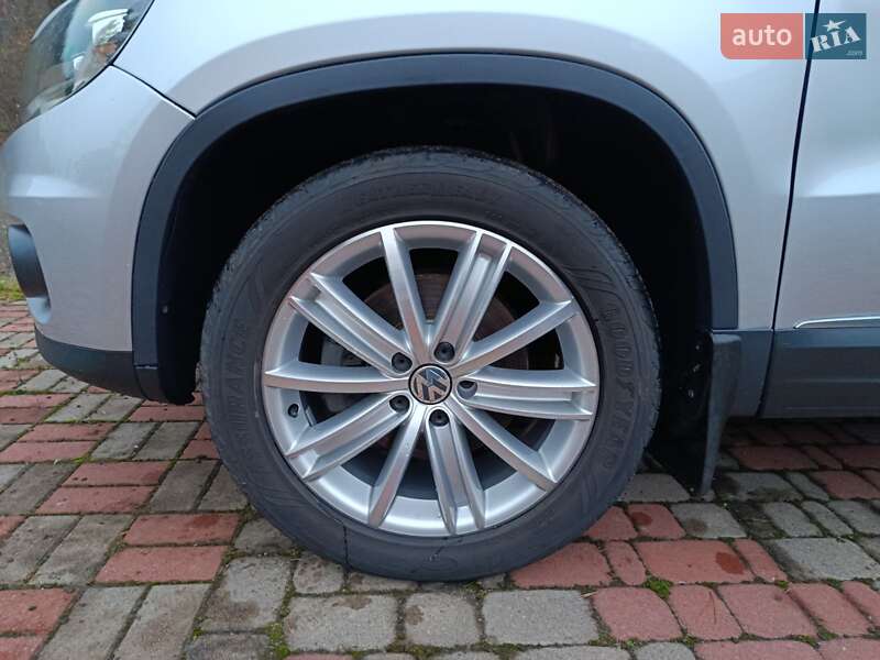Внедорожник / Кроссовер Volkswagen Tiguan 2016 в Киеве
