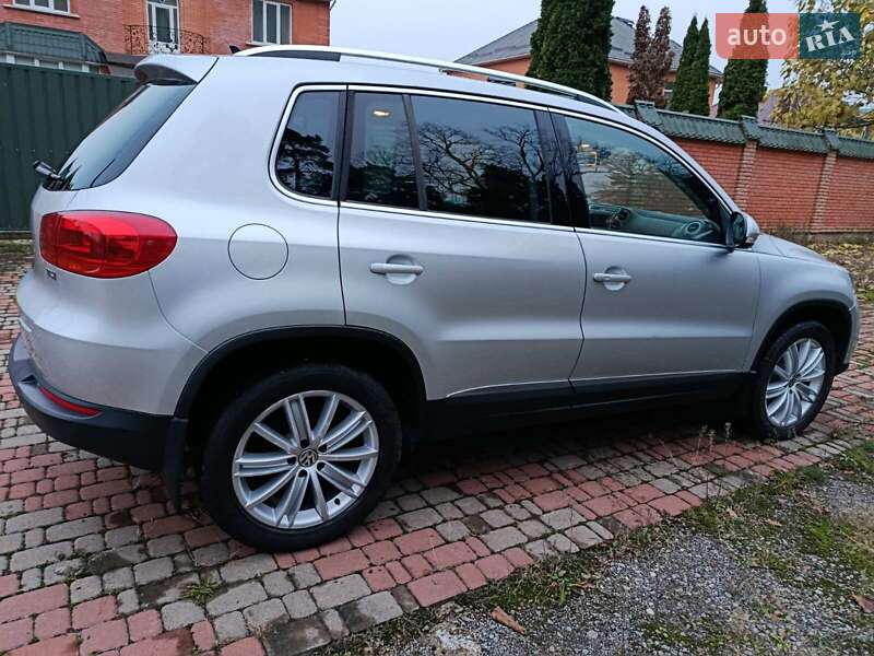 Внедорожник / Кроссовер Volkswagen Tiguan 2016 в Киеве