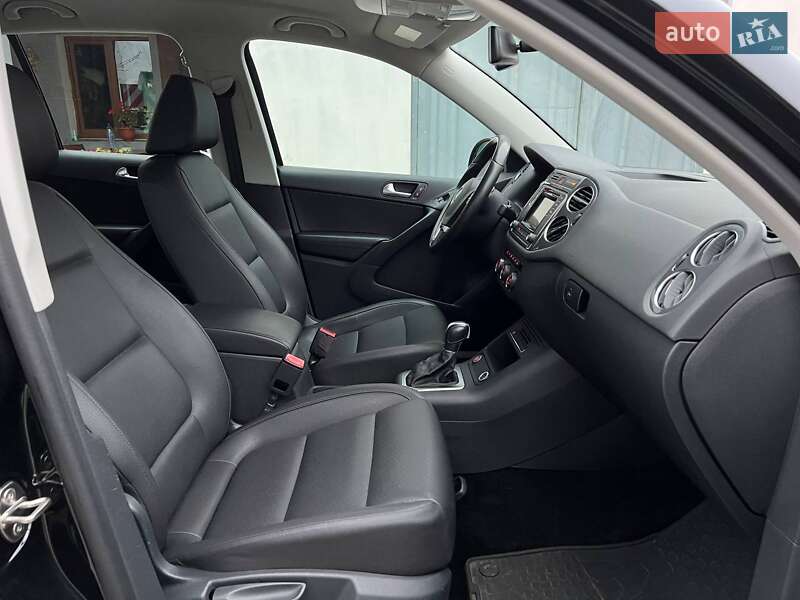 Внедорожник / Кроссовер Volkswagen Tiguan 2015 в Львове