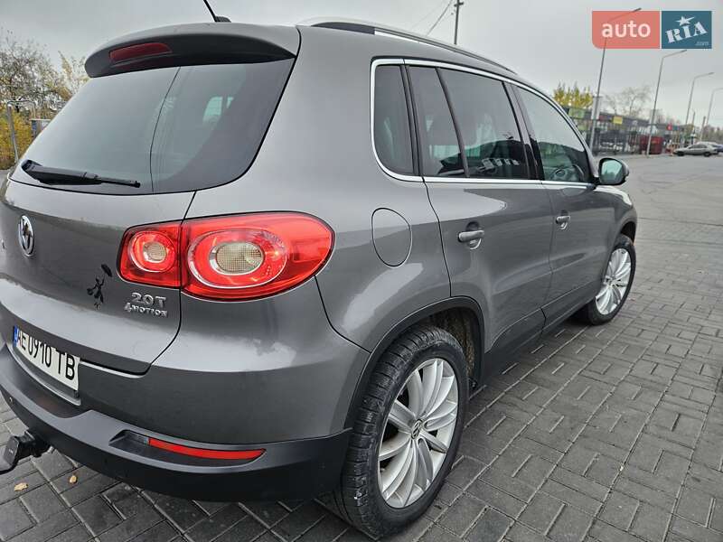 Внедорожник / Кроссовер Volkswagen Tiguan 2011 в Днепре