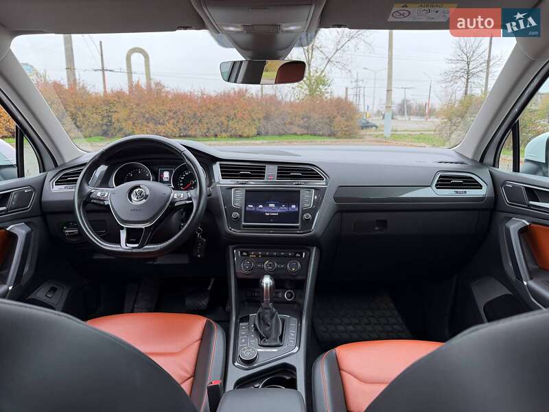 Позашляховик / Кросовер Volkswagen Tiguan 2017 в Кривому Розі