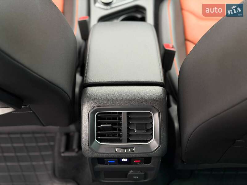 Позашляховик / Кросовер Volkswagen Tiguan 2017 в Кривому Розі