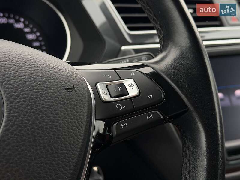 Позашляховик / Кросовер Volkswagen Tiguan 2017 в Кривому Розі