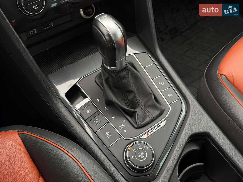 Позашляховик / Кросовер Volkswagen Tiguan 2017 в Кривому Розі