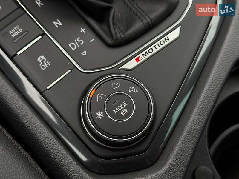 Позашляховик / Кросовер Volkswagen Tiguan 2017 в Кривому Розі