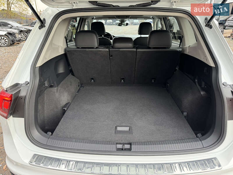 Внедорожник / Кроссовер Volkswagen Tiguan 2023 в Ровно