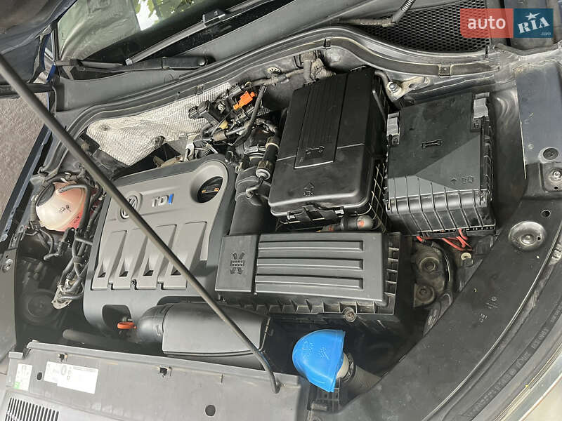 Внедорожник / Кроссовер Volkswagen Tiguan 2011 в Житомире