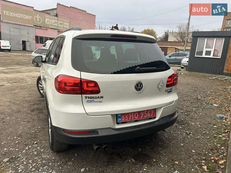 Внедорожник / Кроссовер Volkswagen Tiguan 2016 в Нежине