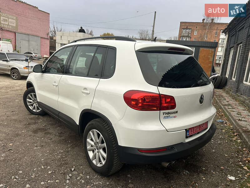 Внедорожник / Кроссовер Volkswagen Tiguan 2016 в Нежине