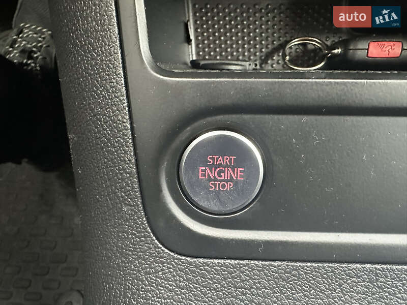 Внедорожник / Кроссовер Volkswagen Tiguan 2016 в Нежине