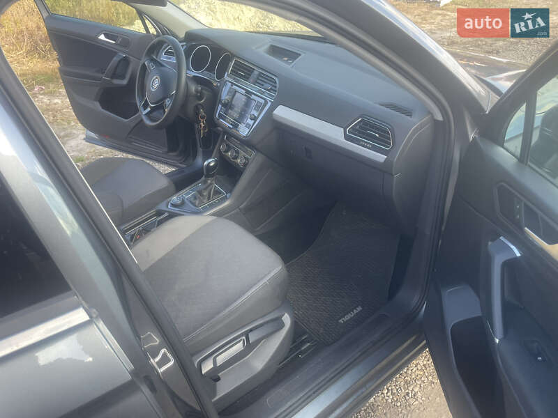 Внедорожник / Кроссовер Volkswagen Tiguan 2020 в Львове