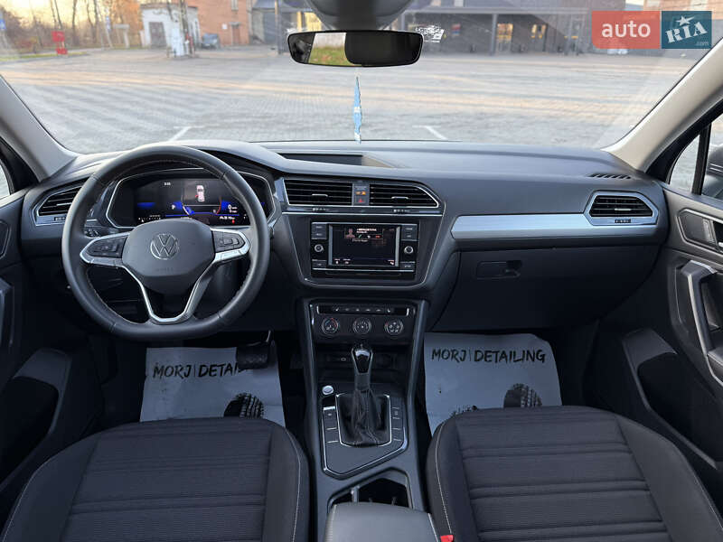 Внедорожник / Кроссовер Volkswagen Tiguan 2023 в Нововолынске