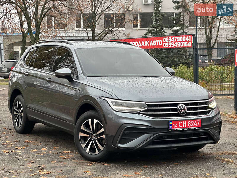 Внедорожник / Кроссовер Volkswagen Tiguan 2022 в Днепре