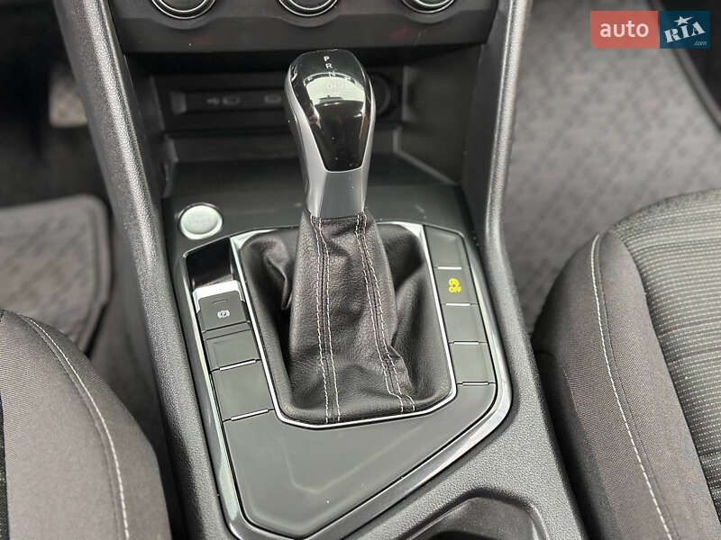 Внедорожник / Кроссовер Volkswagen Tiguan 2022 в Днепре