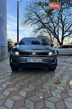 Позашляховик / Кросовер Volkswagen Tiguan 2020 в Одесі