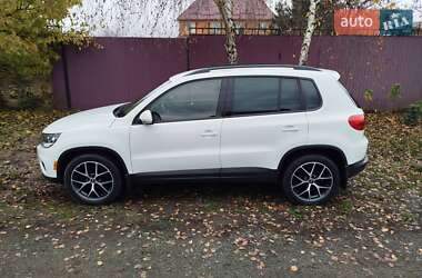 Позашляховик / Кросовер Volkswagen Tiguan 2016 в Києві