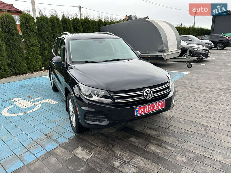 Внедорожник / Кроссовер Volkswagen Tiguan 2017 в Луцке