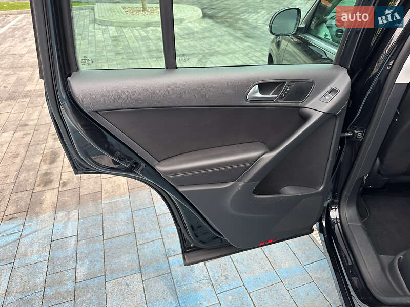 Внедорожник / Кроссовер Volkswagen Tiguan 2017 в Луцке