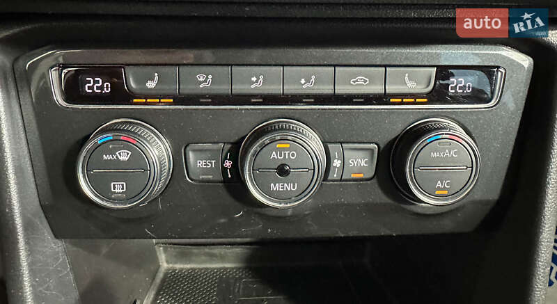 Внедорожник / Кроссовер Volkswagen Tiguan 2016 в Львове