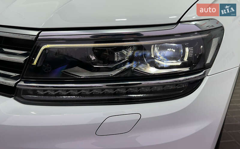 Внедорожник / Кроссовер Volkswagen Tiguan 2016 в Львове