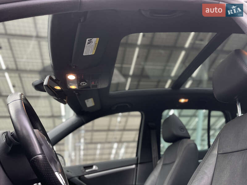 Внедорожник / Кроссовер Volkswagen Tiguan 2015 в Львове