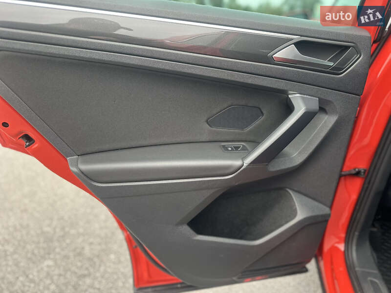 Внедорожник / Кроссовер Volkswagen Tiguan 2018 в Киеве