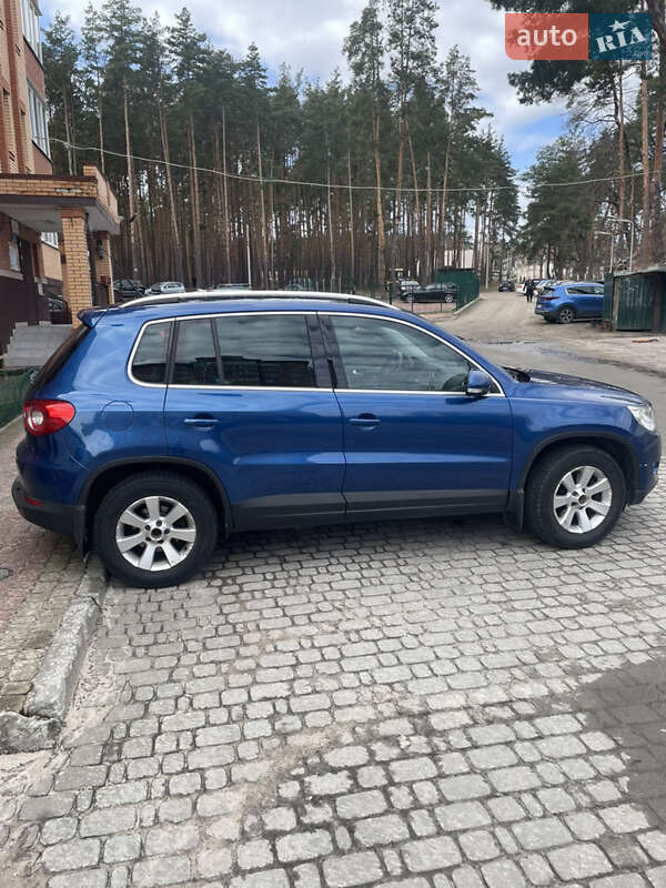 Внедорожник / Кроссовер Volkswagen Tiguan 2008 в Киеве