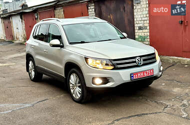 Позашляховик / Кросовер Volkswagen Tiguan 2014 в Києві